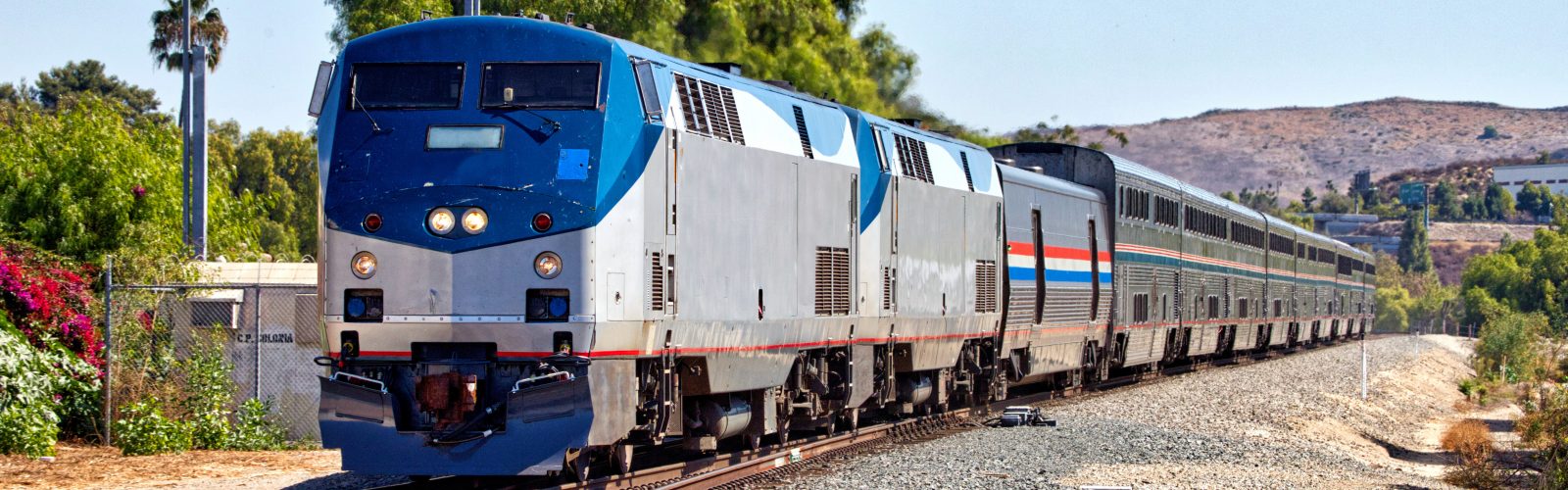 photo of the Amtrak Coast Starlight (Los Angeles - Seattle) train at Moorpark, California.